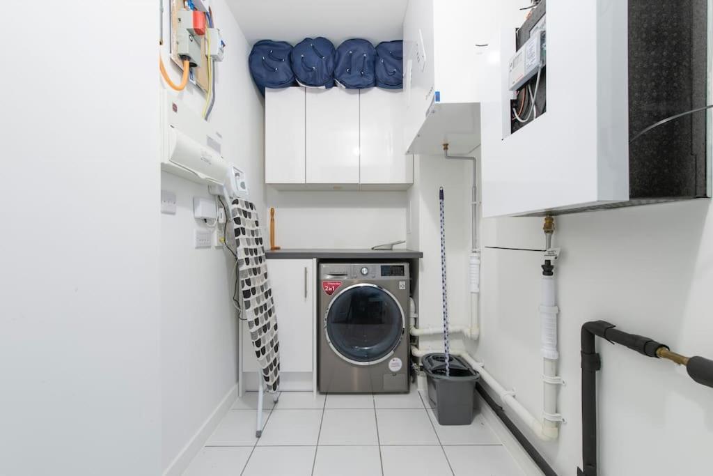 Stunning Luxury 2 Bedroom London Apartment Esterno foto